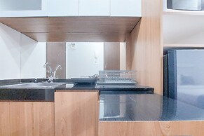 Restful And Cozy Studio At Transpark Bintaro Apartment