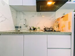 Good And Cozy Studio At Podomoro Golf View Apartment