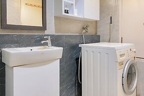 Stunning And Comfortable 2Br At The Wave Kuningan Apartment