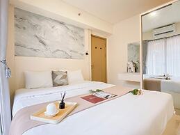 Modern White Accent 2Br Apartment Meikarta