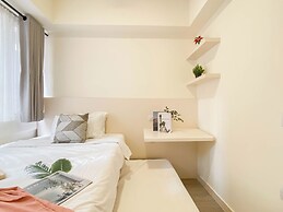 Modern White Accent 2Br Apartment Meikarta