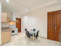 Spacious 2Br With Mall Access At Bellezza Apartment