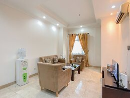 Spacious 2Br With Mall Access At Bellezza Apartment