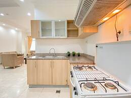 Spacious 2Br With Mall Access At Bellezza Apartment