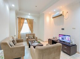 Spacious 2Br With Mall Access At Bellezza Apartment
