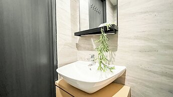 Nice Look Studio At Collins Boulevard Apartment