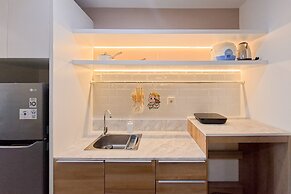 Wooden Tone Studio At At Collins Boulevard Apartment