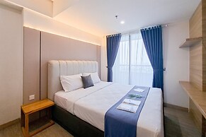 Wooden Tone Studio At At Collins Boulevard Apartment