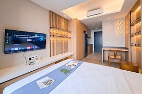 Cozy Warm Studio Apartment At Collins Boulevard