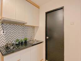 Comfortable 1Br At Belmont Residence Puri Apartment