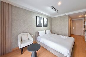 Modern Studio At Mataram City Apartment