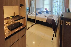 Compact Designed Studio At Anderson Supermall Mansion Apartment