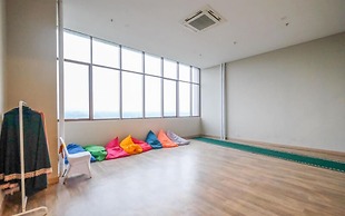 Cream Tone 1Br At Royal Sentul Park Apartment