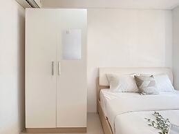Basic 1Br Apartment At Vittoria Residence