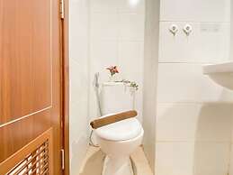 Basic 1Br Apartment At Vittoria Residence