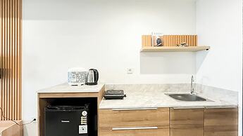 Basic Brown Accent 1Br Apartment Collins Boulevard