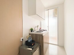 Basic Studio Apartment At Vittoria Residence
