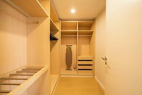 Tyms 3BR Duplex APT Xujiahui Shanghai