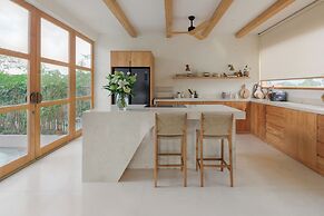 Flook Apartments Pererenan