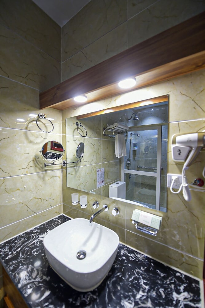 V Hotel & Event Hall