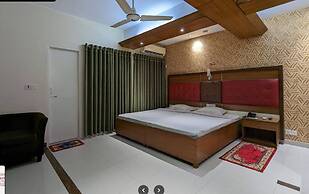 Red Roof Inn Hotel and RestaurantComilla
