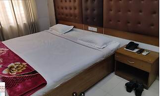 Red Roof Inn Hotel and RestaurantComilla