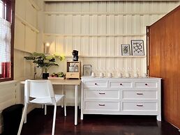 White & Green Boutique Homestay