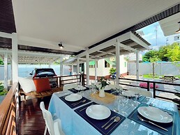 White & Green Boutique Homestay