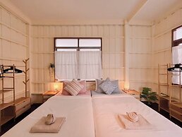 White & Green Boutique Homestay