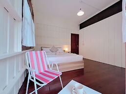 White & Green Boutique Homestay