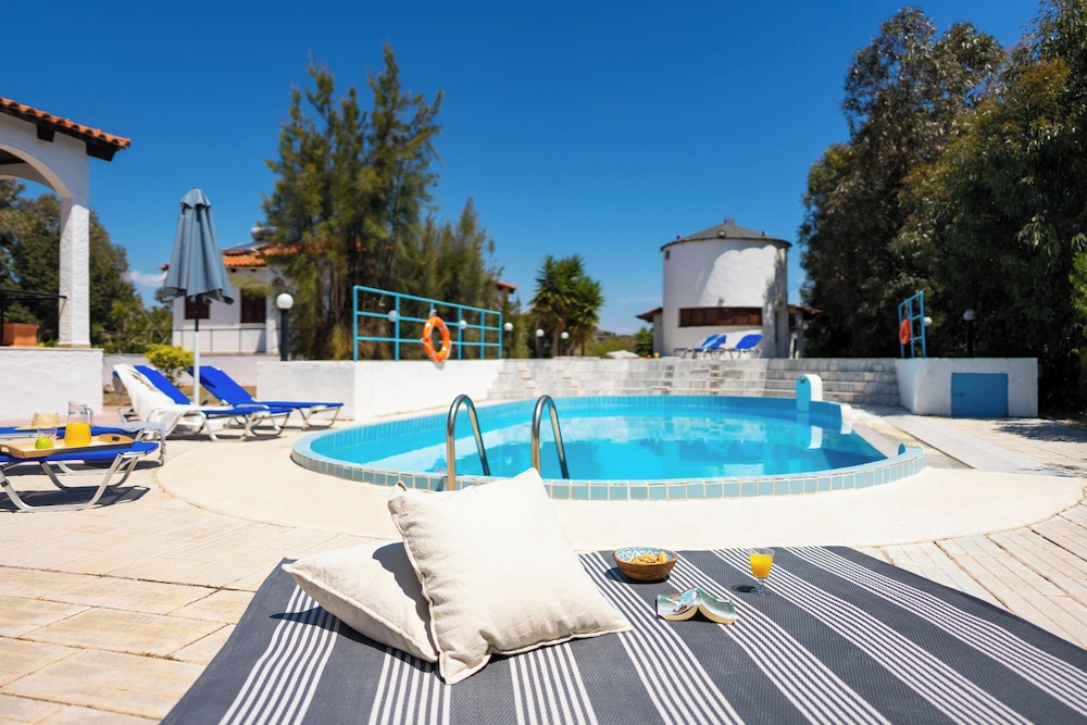 Villas Mina and Studios