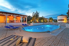 Villas Mina and Studios