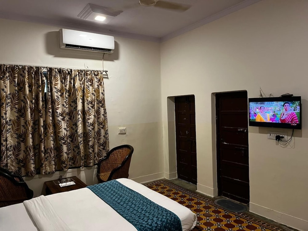 Crown Plaza Heritage