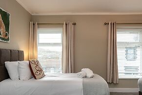 Comfortable 4-bed Home With Free Parking Wales