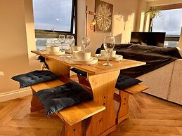 Brighton City View 3-bed Retreat