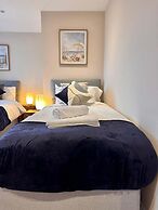 Brighton City View 3-bed Retreat