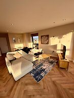 Brighton City View 3-bed Retreat