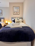 Brighton City View 3-bed Retreat