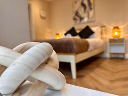 Brighton City View 3-bed Retreat
