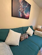 Spacious 2BR House With Sofa Bed & Parkin