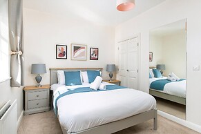Seaview 2-bed With Private Parking, Portishead