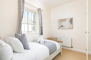 Seaview 2-bed With Private Parking, Portishead