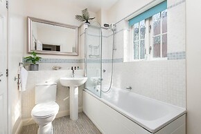 Seaview 2-bed With Private Parking, Portishead