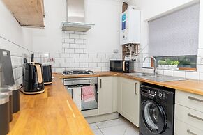 Spacious & Comfortable 2-bedroom Home
