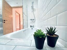 Spacious & Comfortable 2-bedroom Home