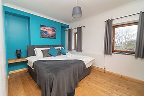 Spacious & Comfortable 2-bedroom Home