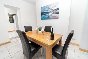 Spacious & Comfortable 2-bedroom Home
