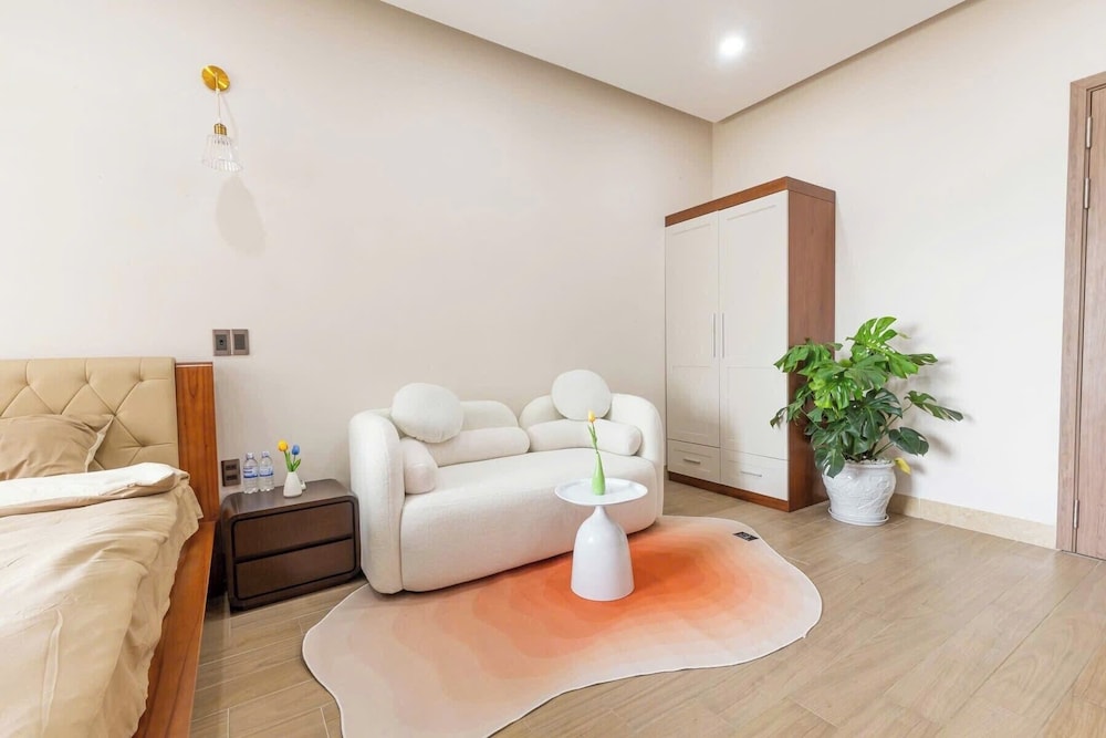 BEAR HOTEL & HOMESTAY 2