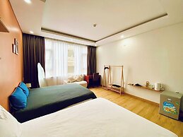 BEAR HOTEL & HOMESTAY 2