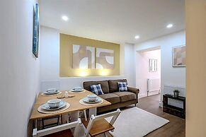 Modern Comforts 4 Bedroom Home for Work & Play
